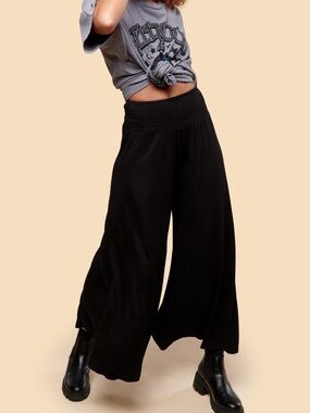Earthbound Trading Co Black Barcelona Pants Flowy Wide Leg Palazzo Style - Small